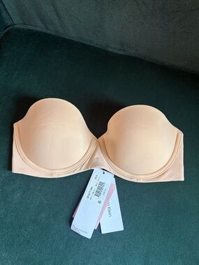 Calvin Klein Perfectly Fit Strapless Push Up Bra NWT 30D Straps not included